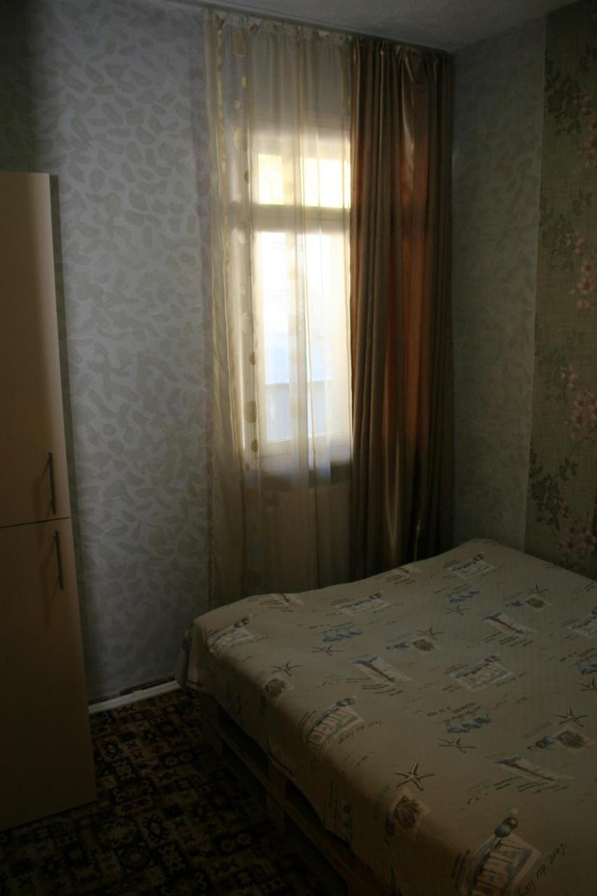 Guest House Nima Borjomi Bagian luar foto